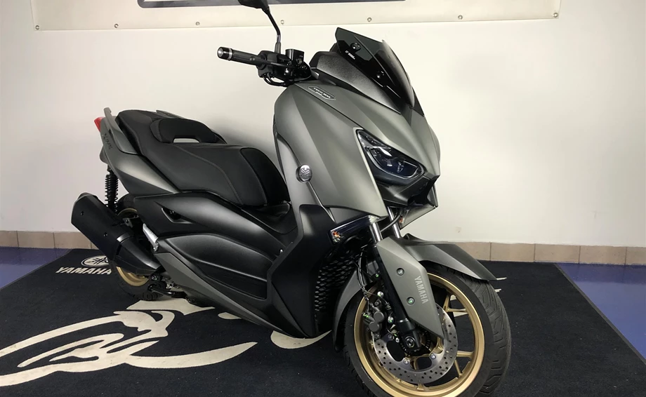 Umbgebautes Motorrad Yamaha XMAX 300 Tech MAX Bild 3: Umbgebautes Motorrad Yamaha XMAX 300 Tech MAX