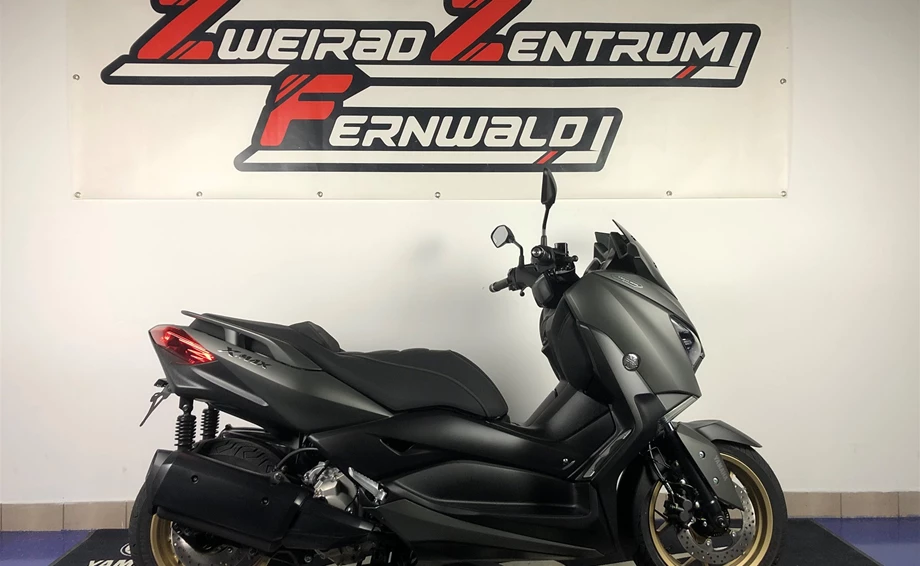 Umbgebautes Motorrad Yamaha XMAX 300 Tech MAX Bild 1: Umbgebautes Motorrad Yamaha XMAX 300 Tech MAX
