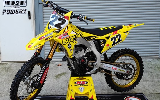 Umgebautes Motorrad Suzuki RM-Z250 von H&K Motorsport - Bild 1 Umgebautes Motorrad Suzuki RM-Z250 von H&K Motorsport - Bild 1