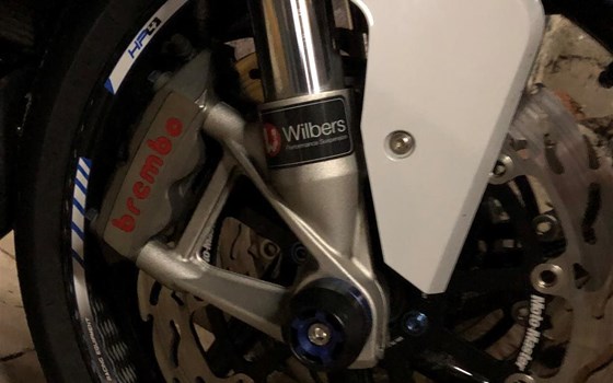 Umgebautes Motorrad BMW HP4 von Klesper - Bild 3 Umgebautes Motorrad BMW HP4 von Klesper - Bild 3