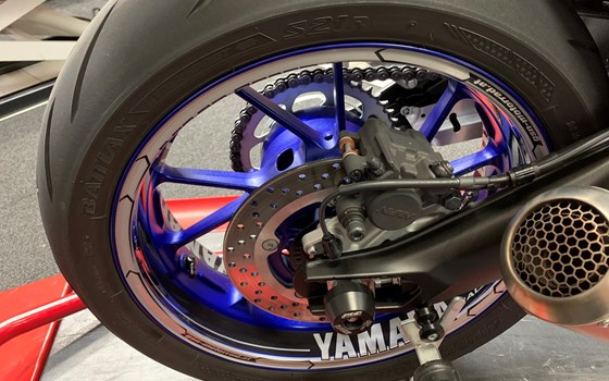 Umgebautes Motorrad Yamaha MT-09 SP von GSN Motorraeder - Bild 14 Umgebautes Motorrad Yamaha MT-09 SP von GSN Motorraeder - Bild 14