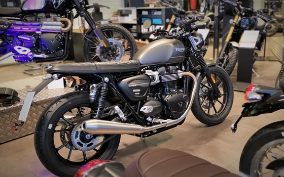 Umgebautes Motorrad Triumph Street Twin von Stärker-Profil GmbH - Bild 3 Umgebautes Motorrad Triumph Street Twin von Stärker-Profil GmbH - Bild 3