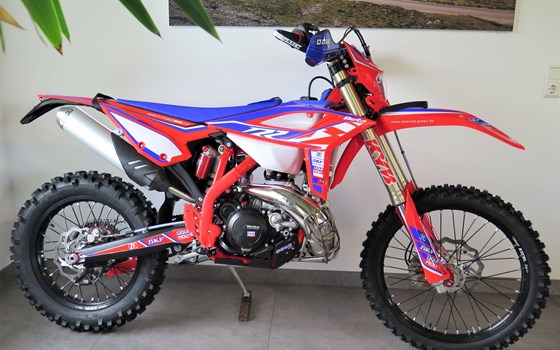 Umgebautes Motorrad Beta RR 300 Racing von Zweirad Graß - Bild 1 Umgebautes Motorrad Beta RR 300 Racing von Zweirad Graß - Bild 1