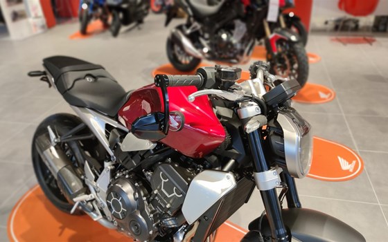Umgebautes Motorrad Honda CB 1000 R von Auto Hermes GmbH & Co. KG - Bild 2 Umgebautes Motorrad Honda CB 1000 R von Auto Hermes GmbH & Co. KG - Bild 2