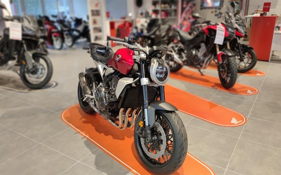 Umgebautes Motorrad Honda CB 1000 R von Auto Hermes GmbH & Co. KG - Bild 8 Umgebautes Motorrad Honda CB 1000 R von Auto Hermes GmbH & Co. KG - Bild 8