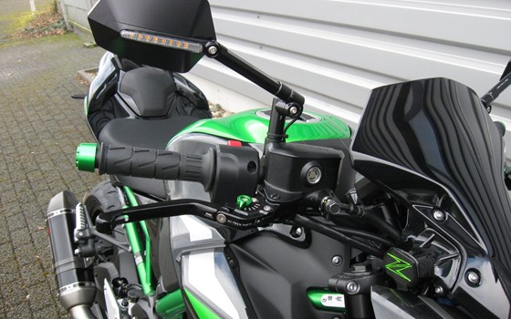 Umgebautes Motorrad Kawasaki Z900 von Alfred Kührer Moto-Service u. Zubehör - Bild 4 Umgebautes Motorrad Kawasaki Z900 von Alfred Kührer Moto-Service u. Zubehör - Bild 4