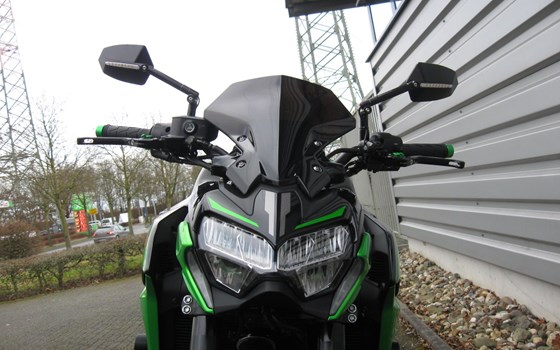 Umgebautes Motorrad Kawasaki Z900 von Alfred Kührer Moto-Service u. Zubehör - Bild 5 Umgebautes Motorrad Kawasaki Z900 von Alfred Kührer Moto-Service u. Zubehör - Bild 5