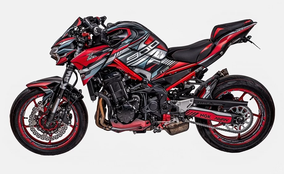 Umbgebautes Motorrad Kawasaki Z900 Bild 3: Umbgebautes Motorrad Kawasaki Z900