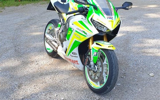Umgebautes Motorrad Honda CBR1000RR Fireblade SP von boeserbub - Bild 2 Umgebautes Motorrad Honda CBR1000RR Fireblade SP von boeserbub - Bild 2