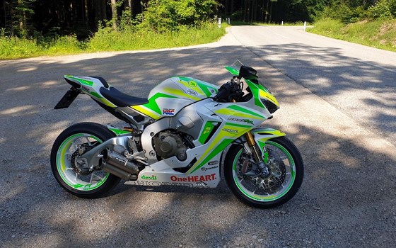 Umgebautes Motorrad Honda CBR1000RR Fireblade SP von boeserbub - Bild 3 Umgebautes Motorrad Honda CBR1000RR Fireblade SP von boeserbub - Bild 3