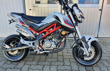 Benelli TnT 125 Custom Bike Benelli TnT 125 Custom Bike