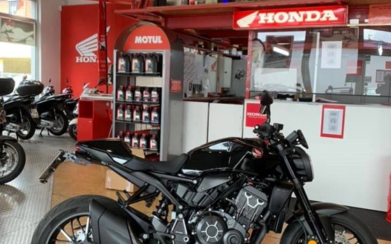 Umgebautes Motorrad Honda CB1000R Black Edition von Motorradtechnik Lang GmbH - Bild 1 Umgebautes Motorrad Honda CB1000R Black Edition von Motorradtechnik Lang GmbH - Bild 1