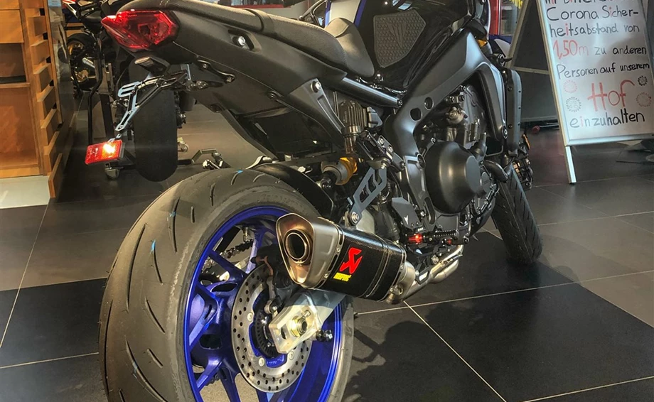 Umbgebautes Motorrad Yamaha MT-09 SP Bild 5: Umbgebautes Motorrad Yamaha MT-09 SP