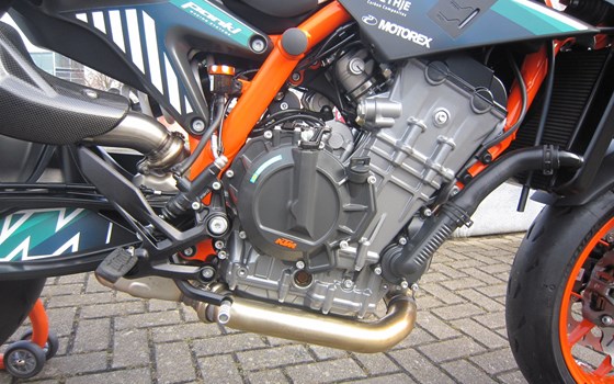 Umgebautes Motorrad KTM 890 Duke R von Motorradcenter Keßler - Bild 16 Umgebautes Motorrad KTM 890 Duke R von Motorradcenter Keßler - Bild 16