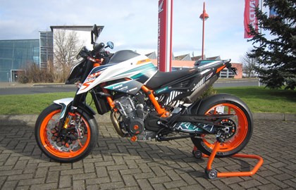 KTM 890 Duke R Custom Bike KTM 890 Duke R Custom Bike
