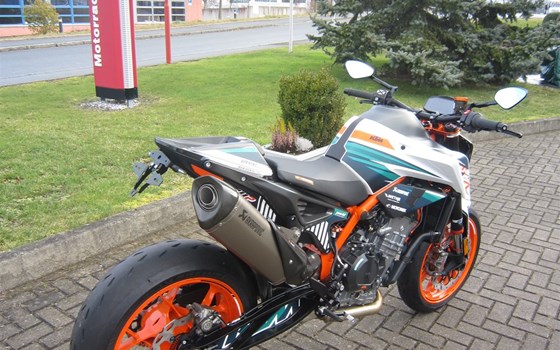 Umgebautes Motorrad KTM 890 Duke R von Motorradcenter Keßler - Bild 20 Umgebautes Motorrad KTM 890 Duke R von Motorradcenter Keßler - Bild 20