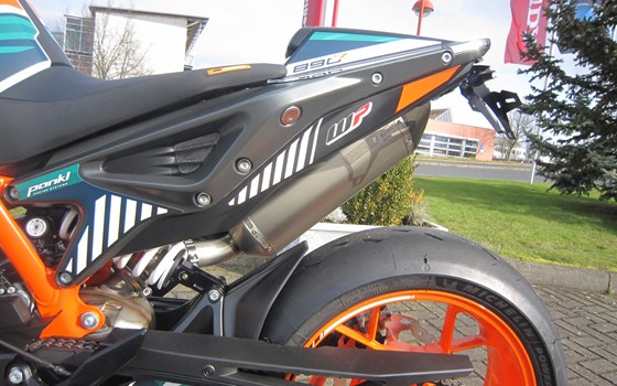 Umgebautes Motorrad KTM 890 Duke R von Motorradcenter Keßler - Bild 5 Umgebautes Motorrad KTM 890 Duke R von Motorradcenter Keßler - Bild 5