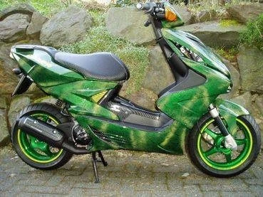 Umbgebautes Motorrad Yamaha Aerox R Bild 1: Umbgebautes Motorrad Yamaha Aerox R