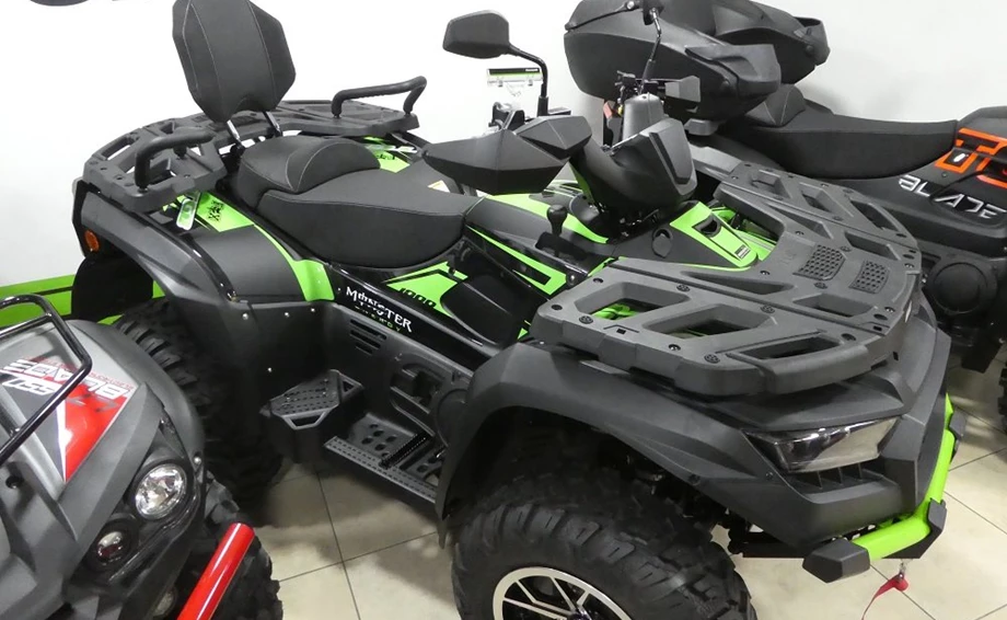 Umbgebautes Motorrad TGB Blade 1000 LT EPS Black Edition Bild 1: Umbgebautes Motorrad TGB Blade 1000 LT EPS Black Edition