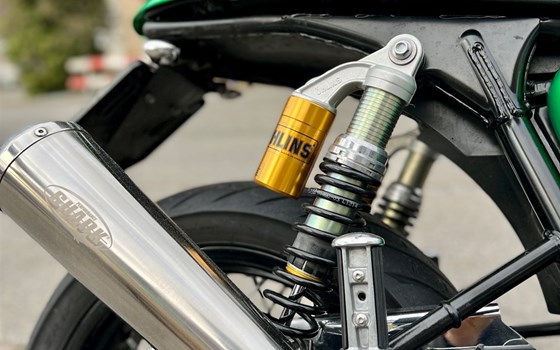 Umgebautes Motorrad Triumph Thruxton von Pat-Bikes AG - Bild 6 Umgebautes Motorrad Triumph Thruxton von Pat-Bikes AG - Bild 6