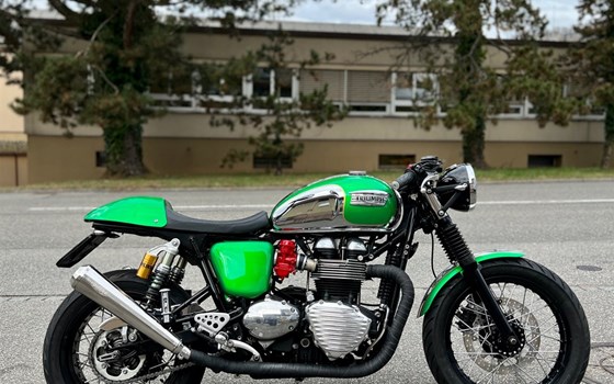 Umgebautes Motorrad Triumph Thruxton von Pat-Bikes AG - Bild 1 Umgebautes Motorrad Triumph Thruxton von Pat-Bikes AG - Bild 1