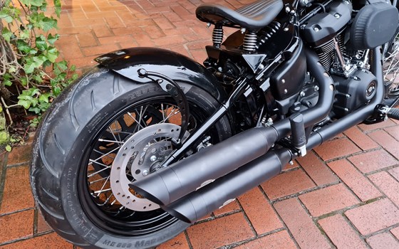 Umgebautes Motorrad Harley-Davidson Softail Street Bob 114 FXBBS von X-Trem Custombikes - Bild 23 Umgebautes Motorrad Harley-Davidson Softail Street Bob 114 FXBBS von X-Trem Custombikes - Bild 23