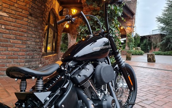 Umgebautes Motorrad Harley-Davidson Softail Street Bob 114 FXBBS von X-Trem Custombikes - Bild 26 Umgebautes Motorrad Harley-Davidson Softail Street Bob 114 FXBBS von X-Trem Custombikes - Bild 26