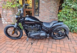 Harley-Davidson Softail Street Bob 114 FXBBS