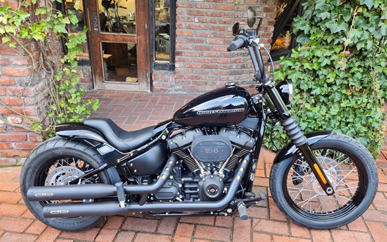 Umgebautes Motorrad Harley-Davidson Softail Street Bob 114 FXBBS von X-Trem Custombikes - Bild 13 Umgebautes Motorrad Harley-Davidson Softail Street Bob 114 FXBBS von X-Trem Custombikes - Bild 13