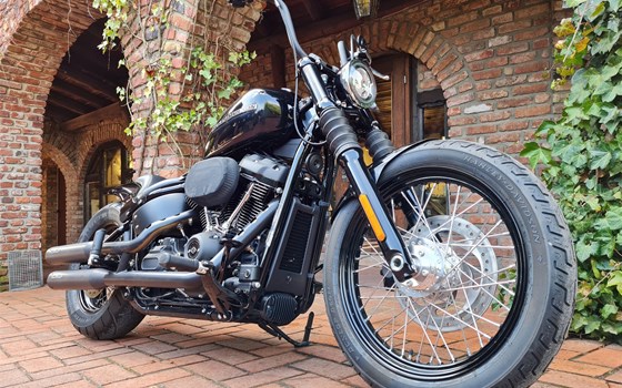 Umgebautes Motorrad Harley-Davidson Softail Street Bob 114 FXBBS von X-Trem Custombikes - Bild 15 Umgebautes Motorrad Harley-Davidson Softail Street Bob 114 FXBBS von X-Trem Custombikes - Bild 15