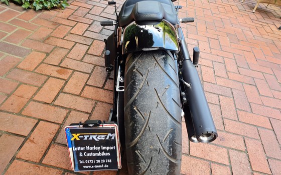Umgebautes Motorrad Harley-Davidson Softail Street Bob 114 FXBBS von X-Trem Custombikes - Bild 22 Umgebautes Motorrad Harley-Davidson Softail Street Bob 114 FXBBS von X-Trem Custombikes - Bild 22