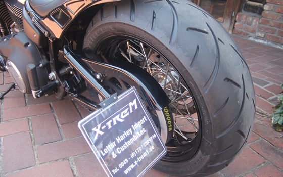 Umgebautes Motorrad Harley-Davidson Softail Street Bob 114 FXBBS von X-Trem Custombikes - Bild 8 Umgebautes Motorrad Harley-Davidson Softail Street Bob 114 FXBBS von X-Trem Custombikes - Bild 8