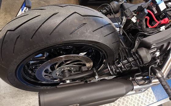 Umgebautes Motorrad Indian Scout Bobber Sixty von sk-bikes GmbH - Bild 5