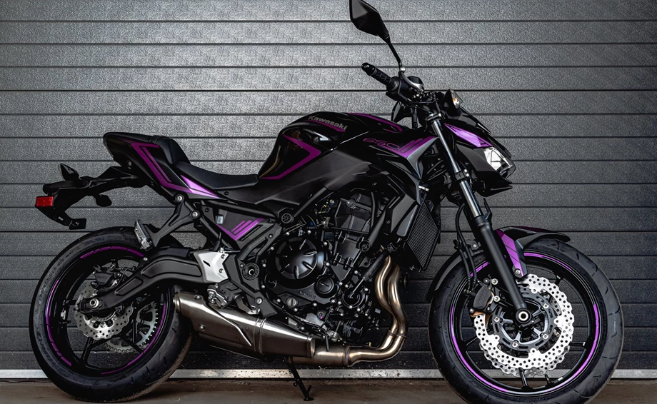 Umbgebautes Motorrad Kawasaki Z650 Bild 1: Umbgebautes Motorrad Kawasaki Z650