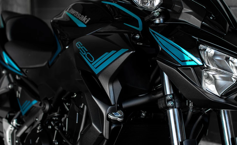 Umbgebautes Motorrad Kawasaki Z650 Bild 4: Umbgebautes Motorrad Kawasaki Z650