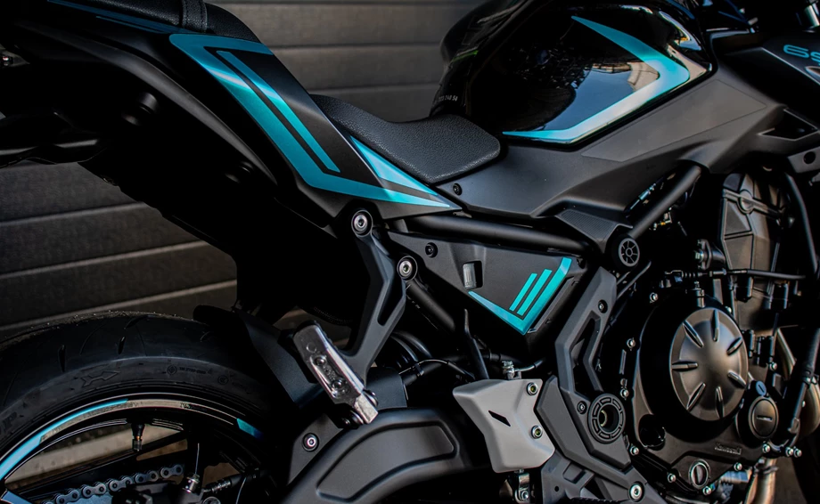 Umbgebautes Motorrad Kawasaki Z650 Bild 6: Umbgebautes Motorrad Kawasaki Z650