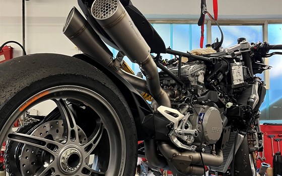 Umgebautes Motorrad Ducati Panigale V2 von Motorrad-Center Mähr - Bild 6 Umgebautes Motorrad Ducati Panigale V2 von Motorrad-Center Mähr - Bild 6