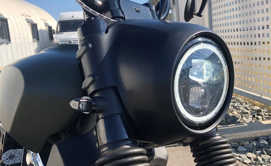 Umbgebautes Motorrad Indian Scout Bobber Twenty Bild 4: Umbgebautes Motorrad Indian Scout Bobber Twenty