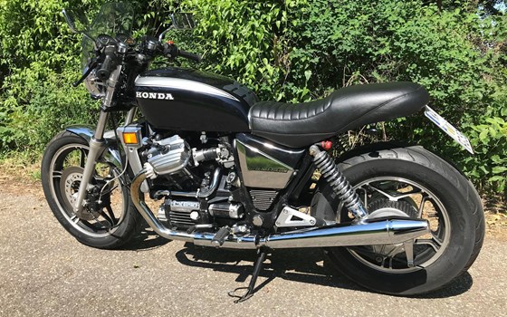Umgebautes Motorrad Honda CX650C von user1231072 - Bild 2 Umgebautes Motorrad Honda CX650C von user1231072 - Bild 2