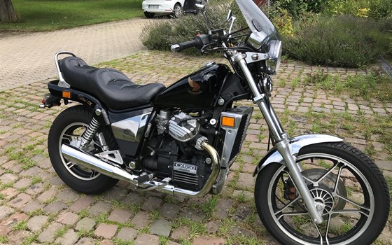 Umgebautes Motorrad Honda CX650C von user1231072 - Bild 6 Umgebautes Motorrad Honda CX650C von user1231072 - Bild 6