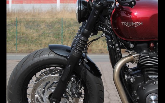 Umgebautes Motorrad Triumph Bonneville Bobber von Stärker-Profil GmbH - Bild 11 Umgebautes Motorrad Triumph Bonneville Bobber von Stärker-Profil GmbH - Bild 11