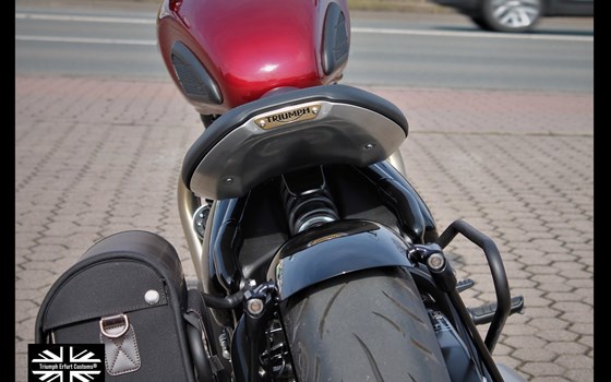 Umgebautes Motorrad Triumph Bonneville Bobber von Stärker-Profil GmbH - Bild 6 Umgebautes Motorrad Triumph Bonneville Bobber von Stärker-Profil GmbH - Bild 6