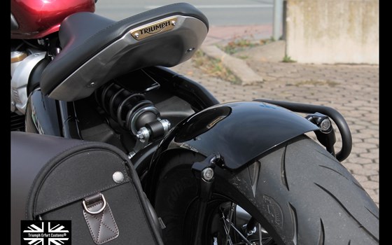 Umgebautes Motorrad Triumph Bonneville Bobber von Stärker-Profil GmbH - Bild 7 Umgebautes Motorrad Triumph Bonneville Bobber von Stärker-Profil GmbH - Bild 7