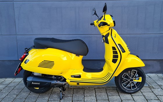 Umgebautes Motorrad Vespa GTS 300 hpe Super von MK Cycle Shop GmbH & Co. KG - Bild 1 Umgebautes Motorrad Vespa GTS 300 hpe Super von MK Cycle Shop GmbH & Co. KG - Bild 1