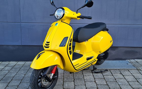 Umgebautes Motorrad Vespa GTS 300 hpe Super von MK Cycle Shop GmbH & Co. KG - Bild 4 Umgebautes Motorrad Vespa GTS 300 hpe Super von MK Cycle Shop GmbH & Co. KG - Bild 4