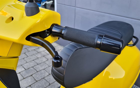 Umgebautes Motorrad Vespa GTS 300 hpe Super von MK Cycle Shop GmbH & Co. KG - Bild 8 Umgebautes Motorrad Vespa GTS 300 hpe Super von MK Cycle Shop GmbH & Co. KG - Bild 8