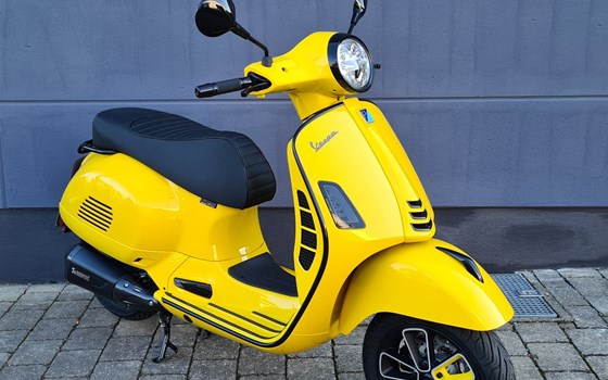 Umgebautes Motorrad Vespa GTS 300 hpe Super von MK Cycle Shop GmbH & Co. KG - Bild 2 Umgebautes Motorrad Vespa GTS 300 hpe Super von MK Cycle Shop GmbH & Co. KG - Bild 2