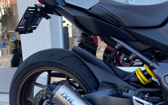 Umgebautes Motorrad Honda CB 650 von Direct Performance - Bild 4 Umgebautes Motorrad Honda CB 650 von Direct Performance - Bild 4