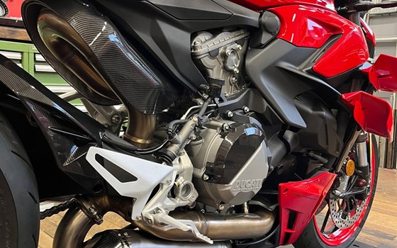 Umgebautes Motorrad Ducati Streetfighter V2 von Motorrad-Center Mähr - Bild 12 Umgebautes Motorrad Ducati Streetfighter V2 von Motorrad-Center Mähr - Bild 12