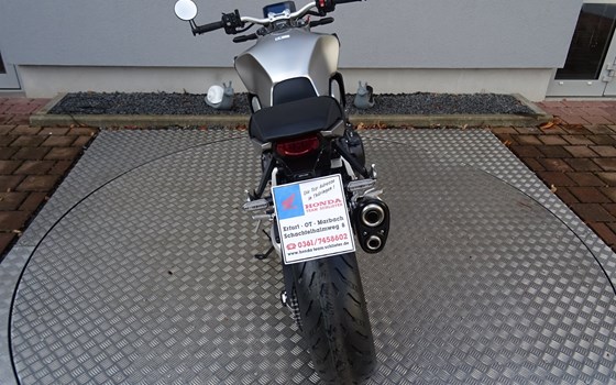 Umgebautes Motorrad Honda CB 1000 R von Zweiradtechnik Jörg Schlieter - Bild 12 Umgebautes Motorrad Honda CB 1000 R von Zweiradtechnik Jörg Schlieter - Bild 12